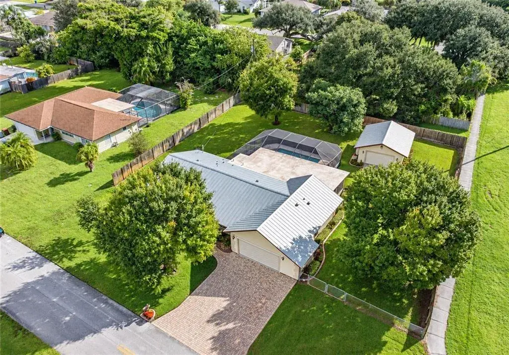 3 bedroom 2 bath Residential for sale at 410 10TH Court, Vero Beach FL 32962
