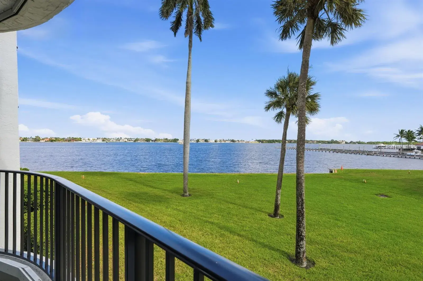 8200 Lakeshore Drive # 2020, Hypoluxo FL 33462