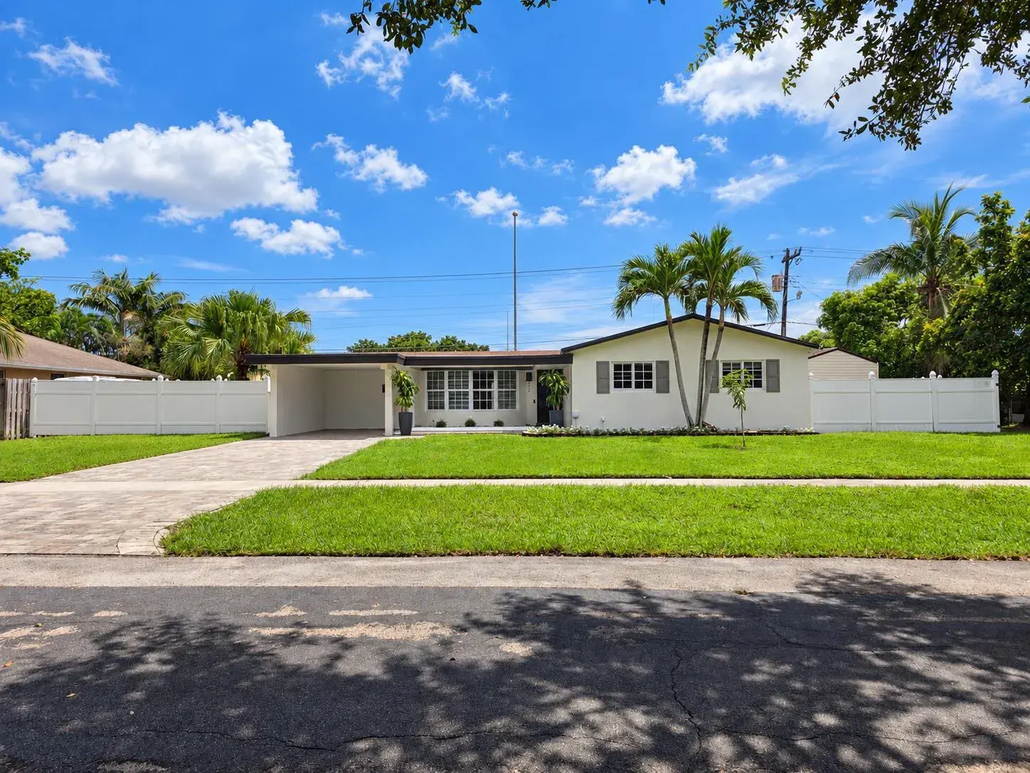 3 bedroom 2 bath Residential for sale at 202 SW 52ND Avenue, Plantation FL 33317