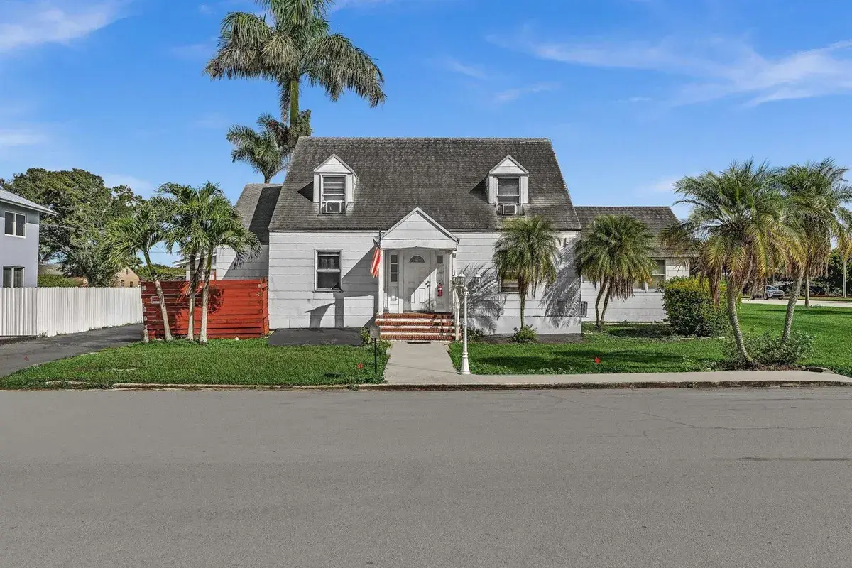 9 NW AVENUE D, Belle Glade FL 33430