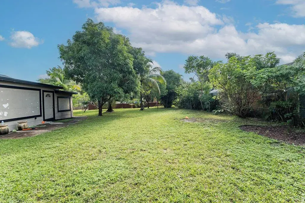 223 N F Street, FL 33460