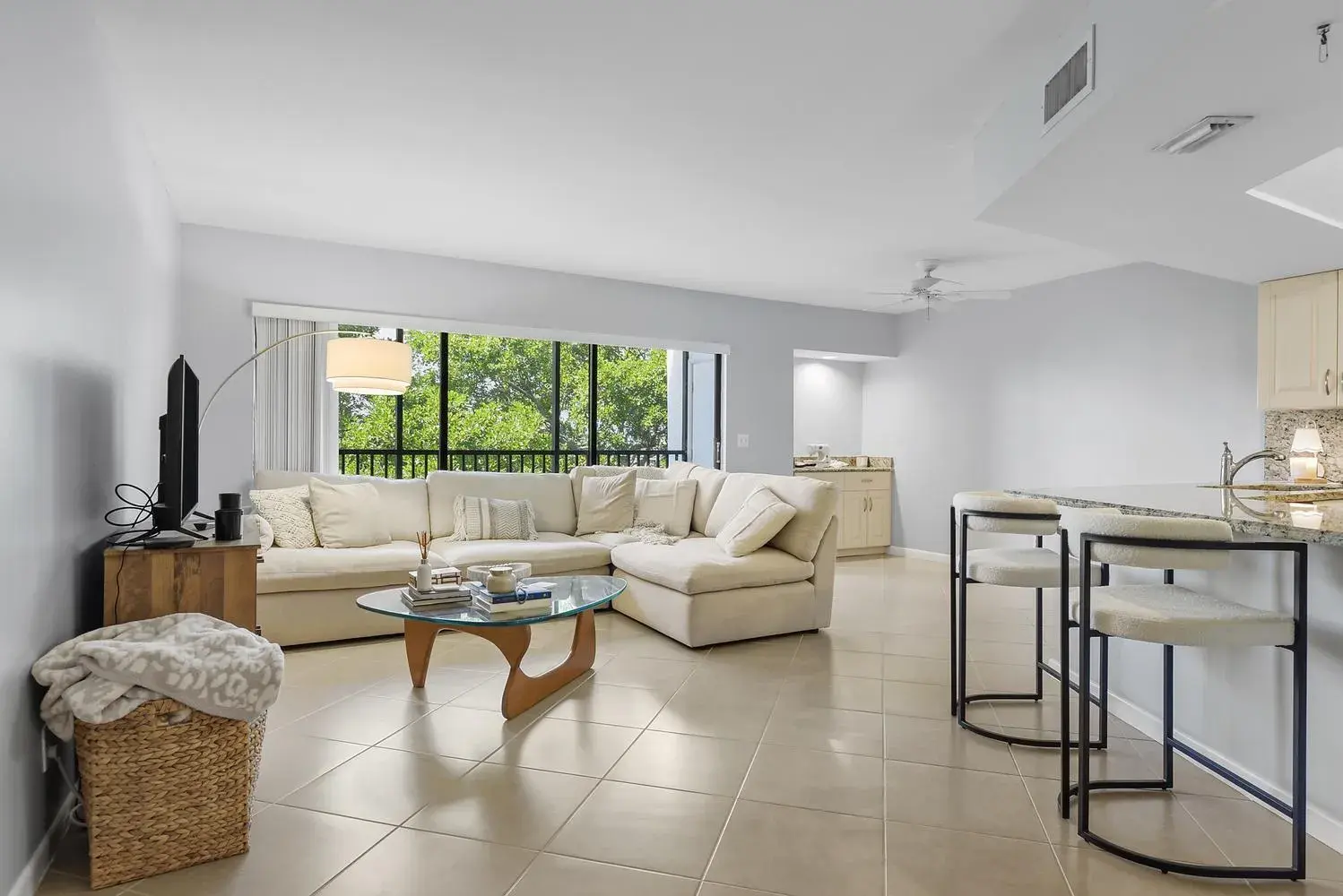 1 bedroom 1 bath Residential for sale at 1605 S Us Highway 1 # B404, Jupiter FL 33477