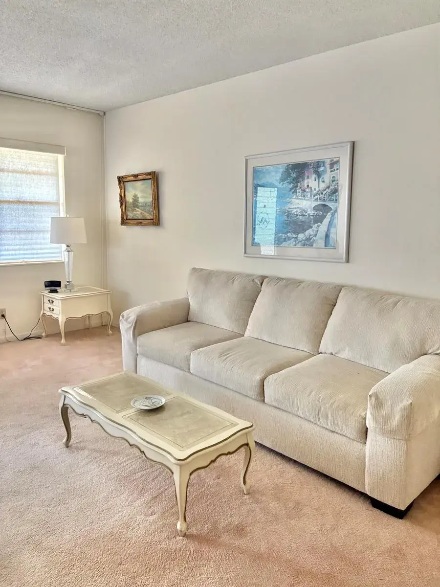 2 bedroom 1 bath Residential for sale at 205 Salisbury I, West Palm Beach FL 33417