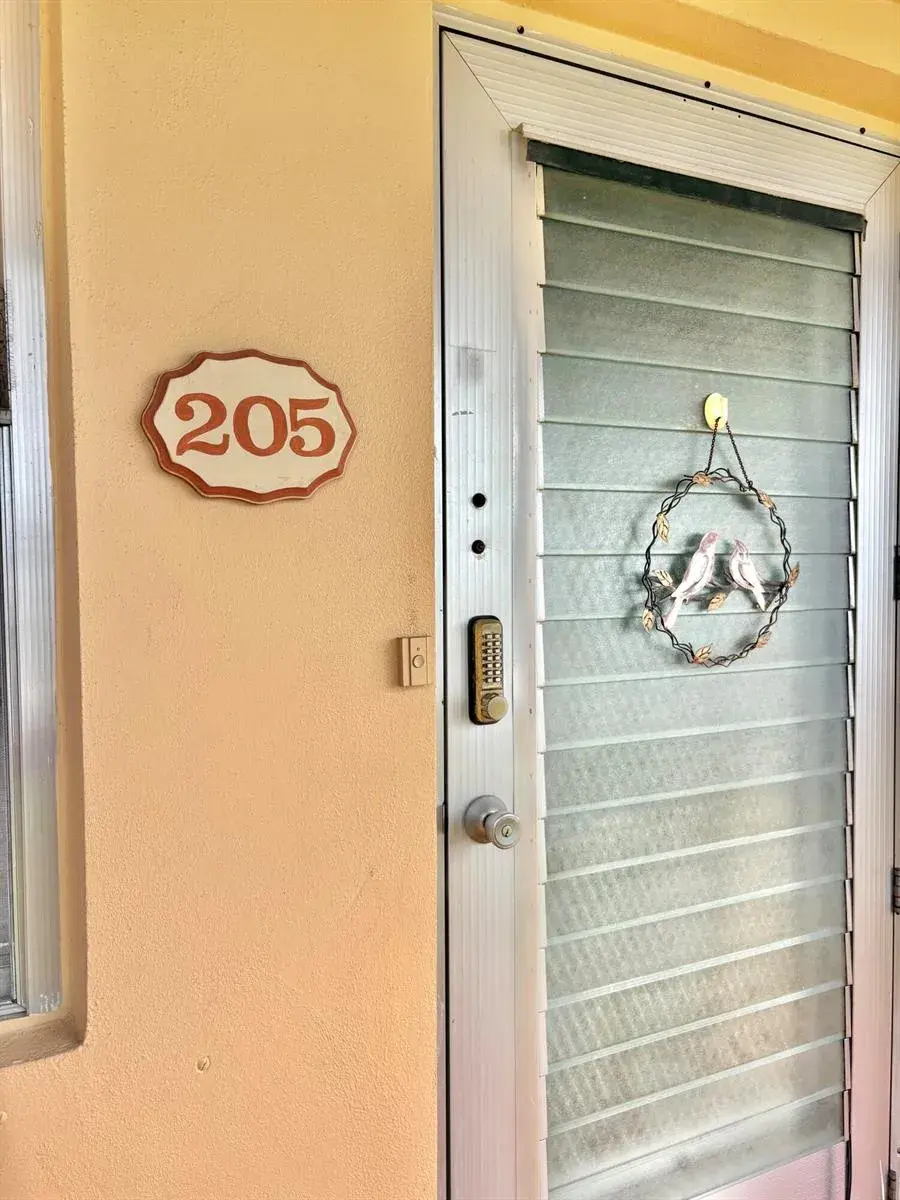 205 Salisbury I, West Palm Beach FL 33417