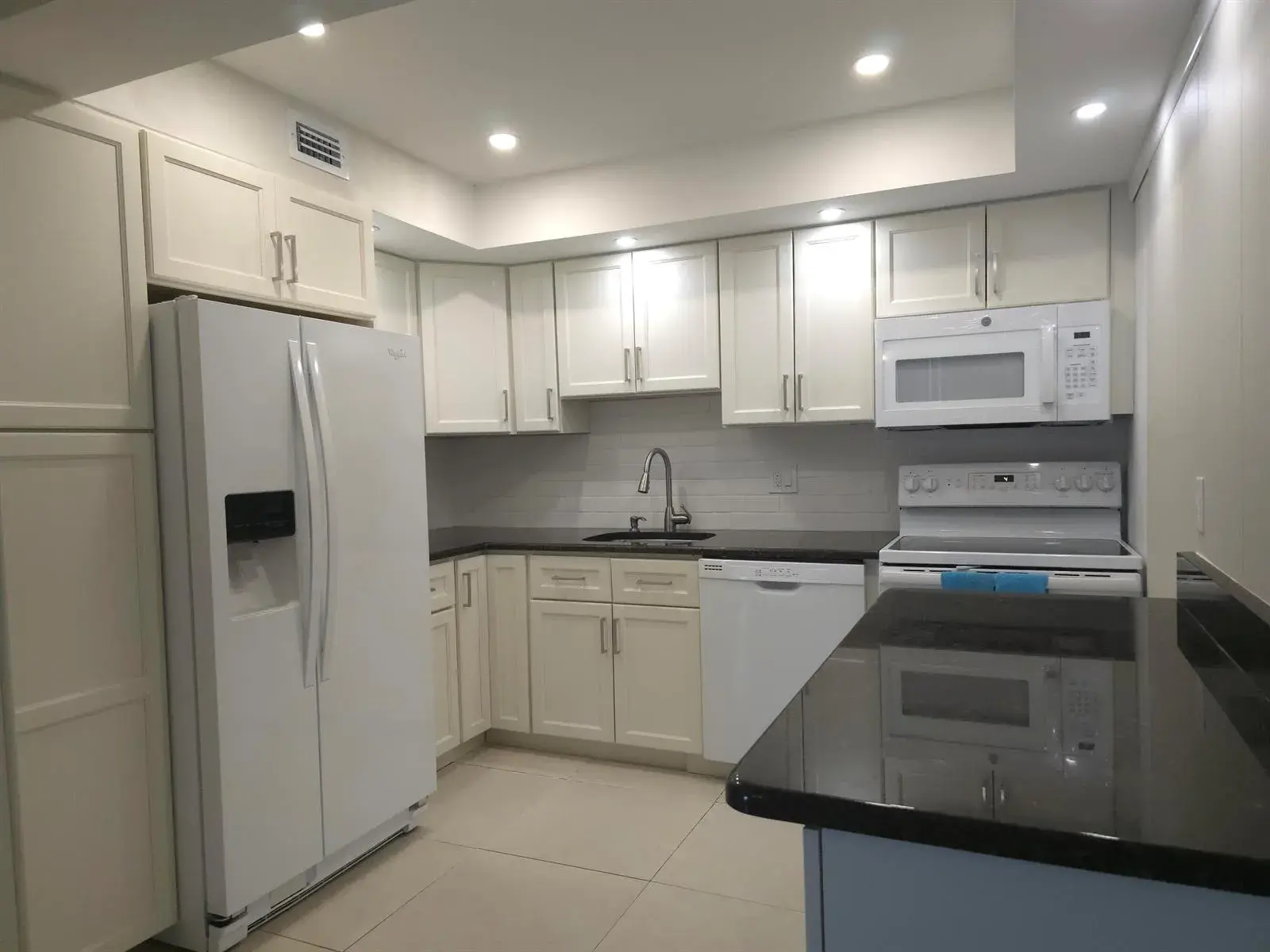 2 bedroom 2 bath Residential for sale at 413 GREENBRIER A, West Palm Beach FL 33417
