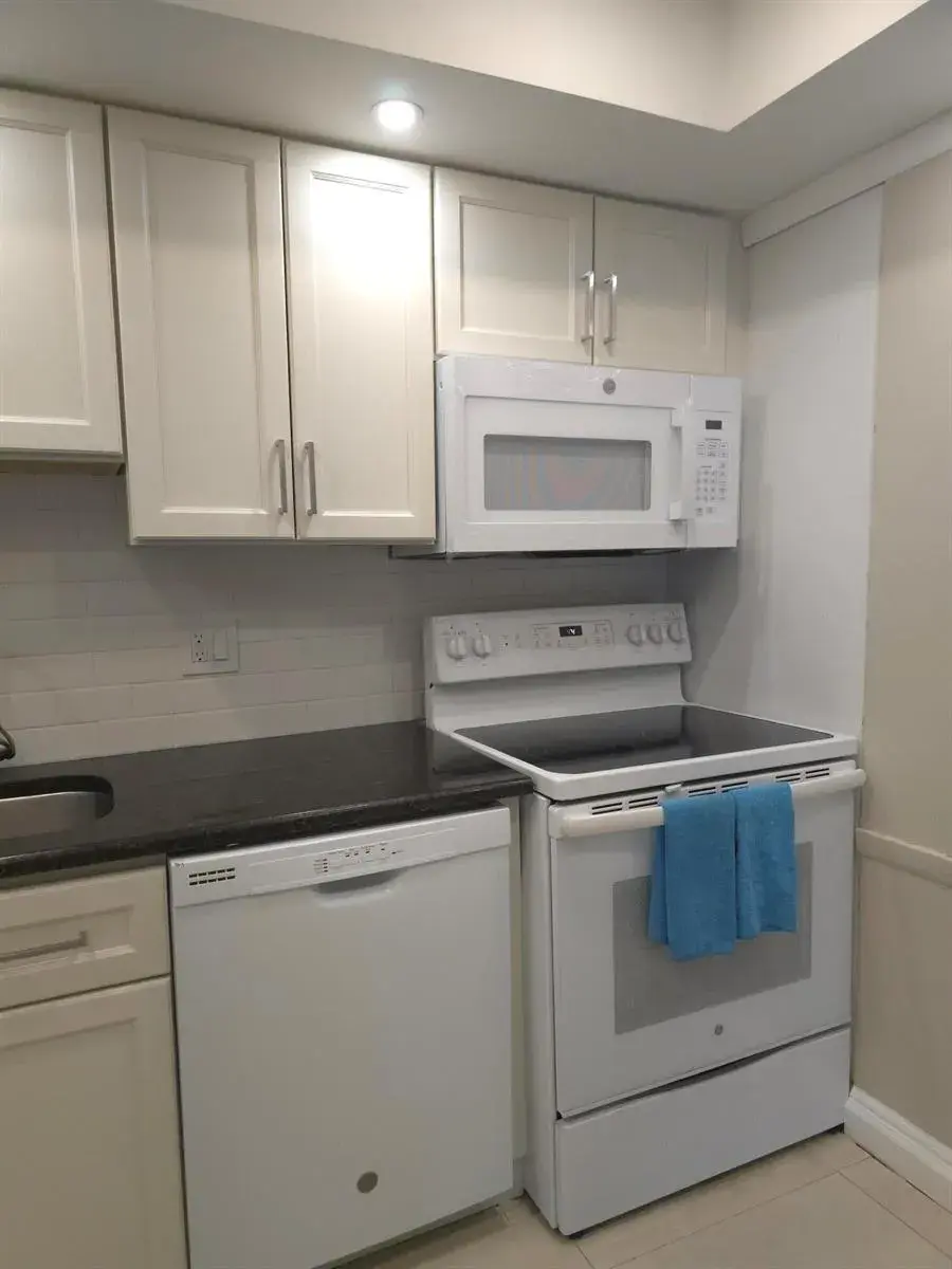413 GREENBRIER A, West Palm Beach FL 33417