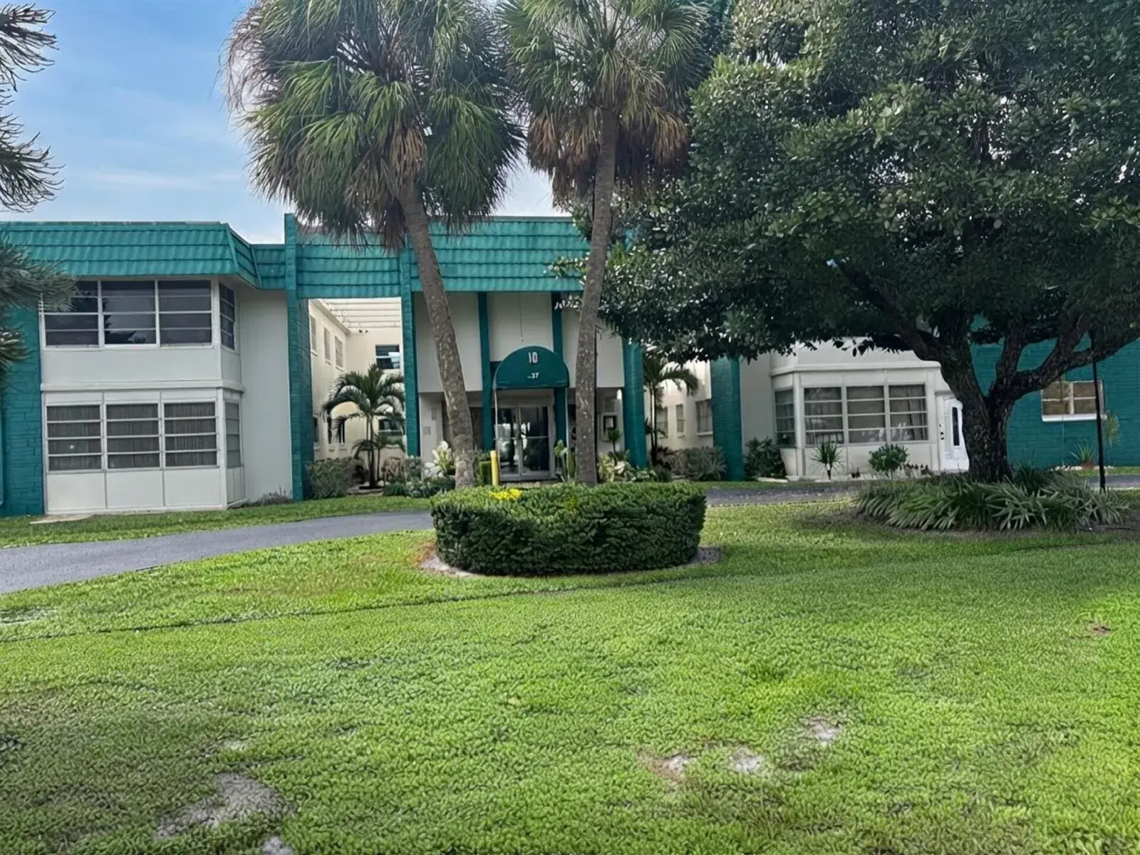 1 bedroom 1 bath Residential for sale at 2271 NW 47TH Terrace # 115, Lauderhill FL 33313