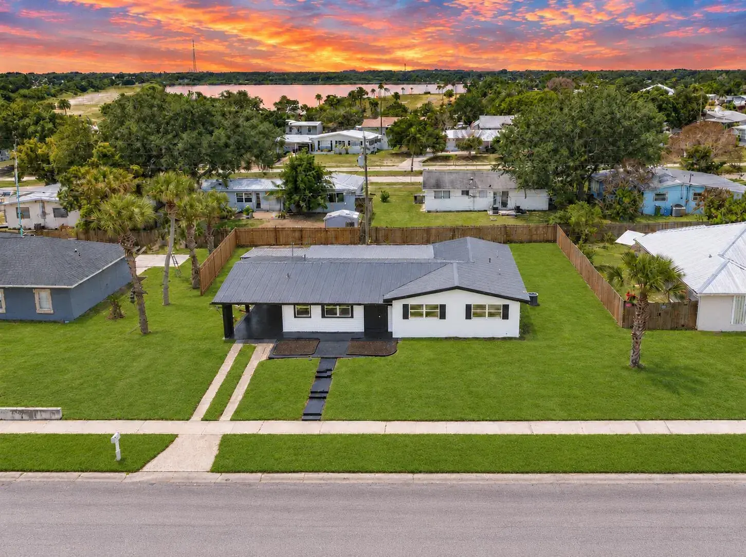 3 bedroom 2 bath Residential for sale at 375 Manly Avenue, Sebastian FL 32958