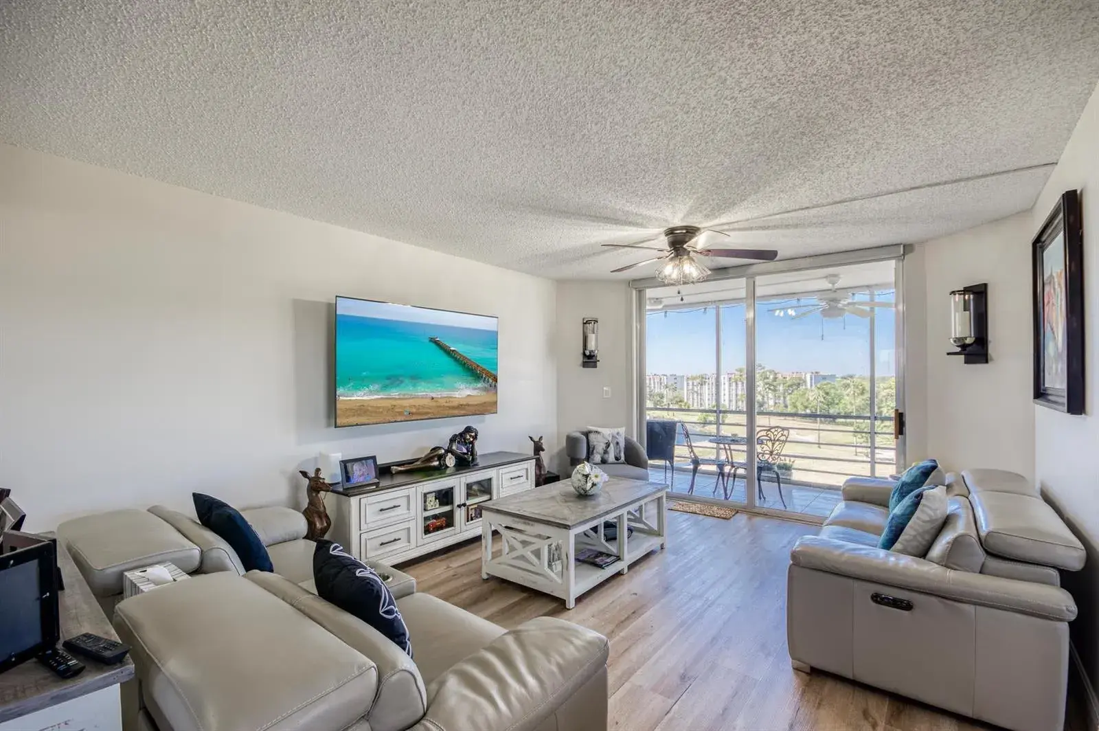 3465 Via Poinciana # 606, Lake Worth FL 33467