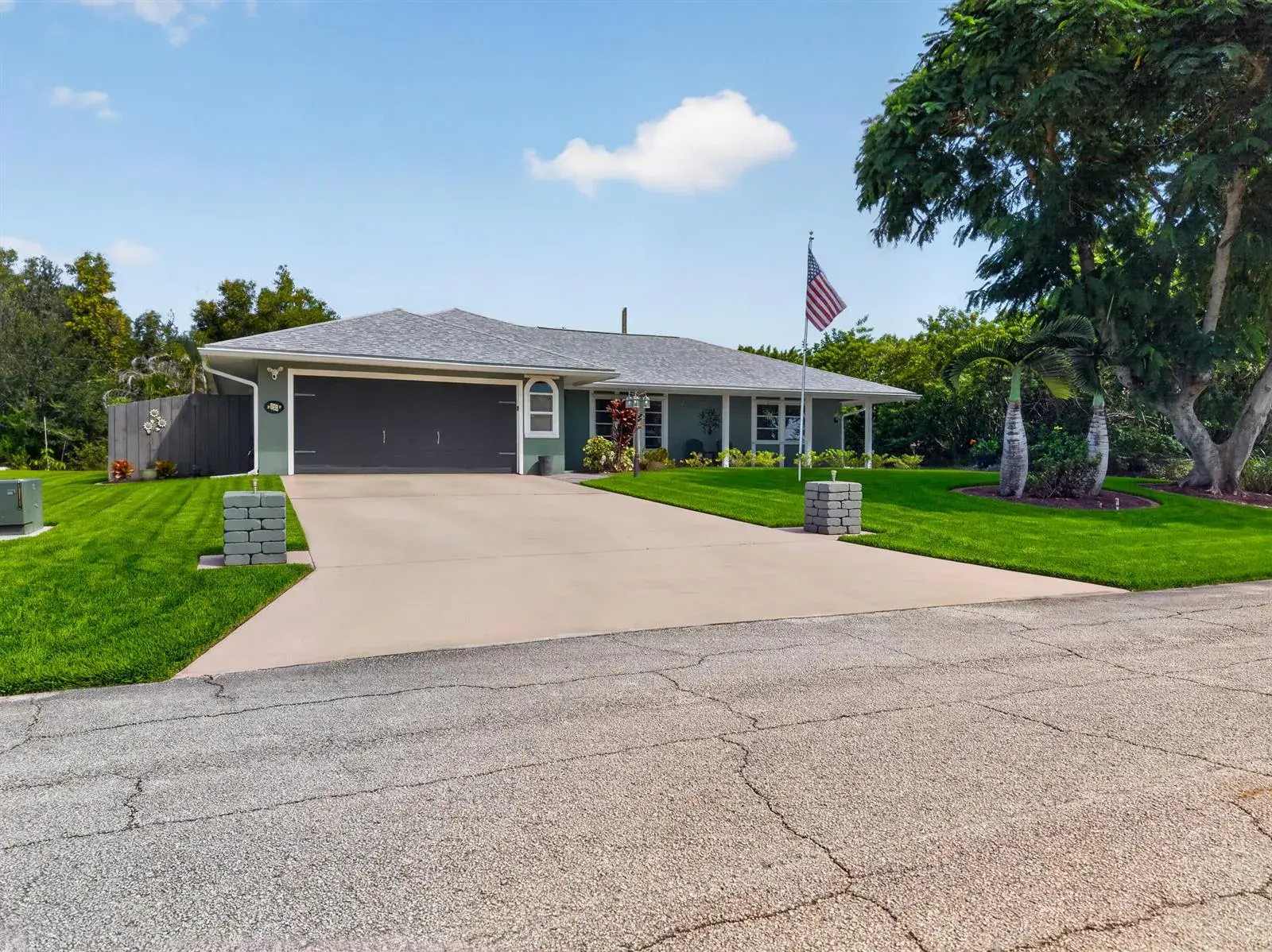 755 SW Tupper Lane, Port St. Lucie FL 34953