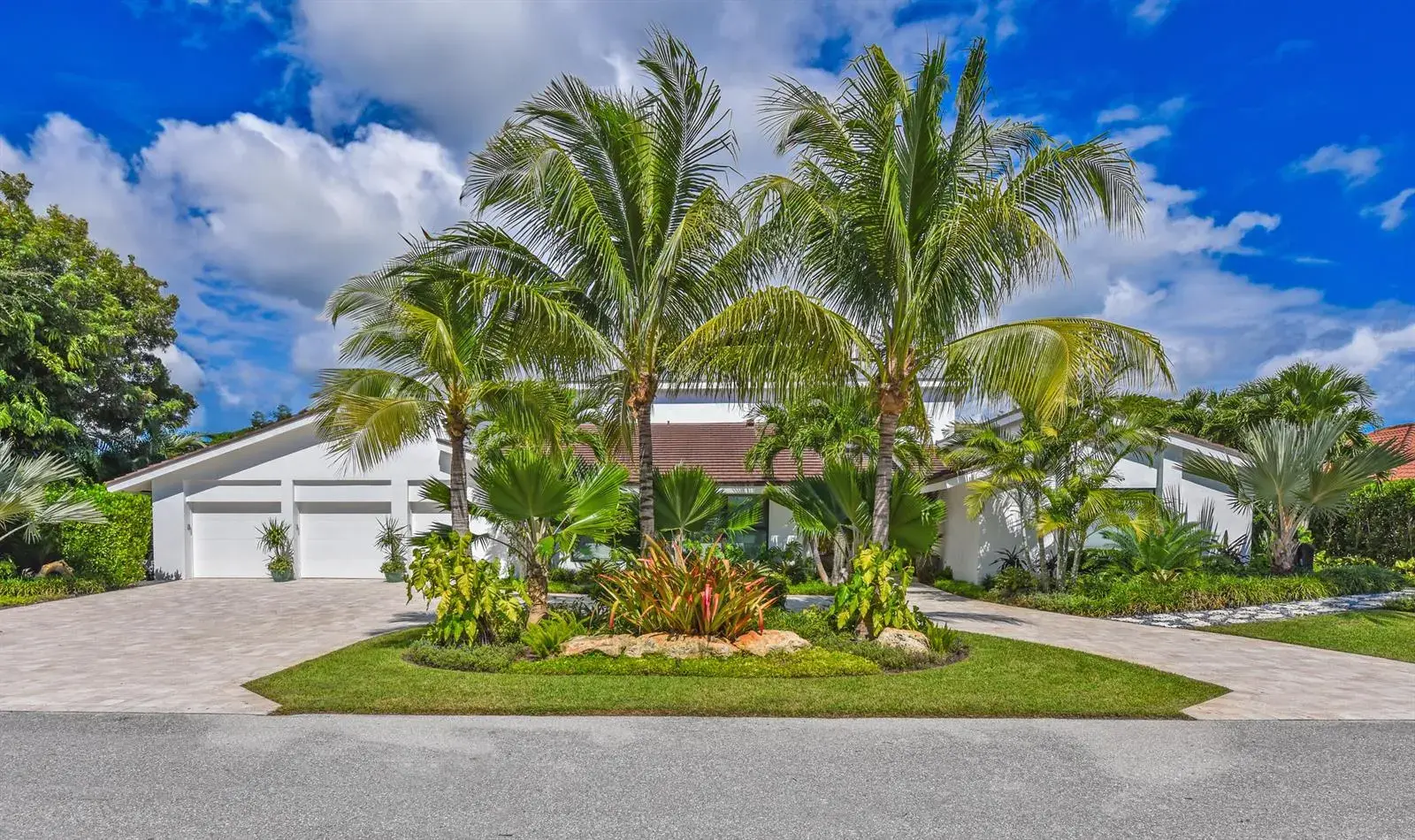 4 bedroom 4 bath Residential for sale at 4561 OAK TREE Court, Delray Beach FL 33445
