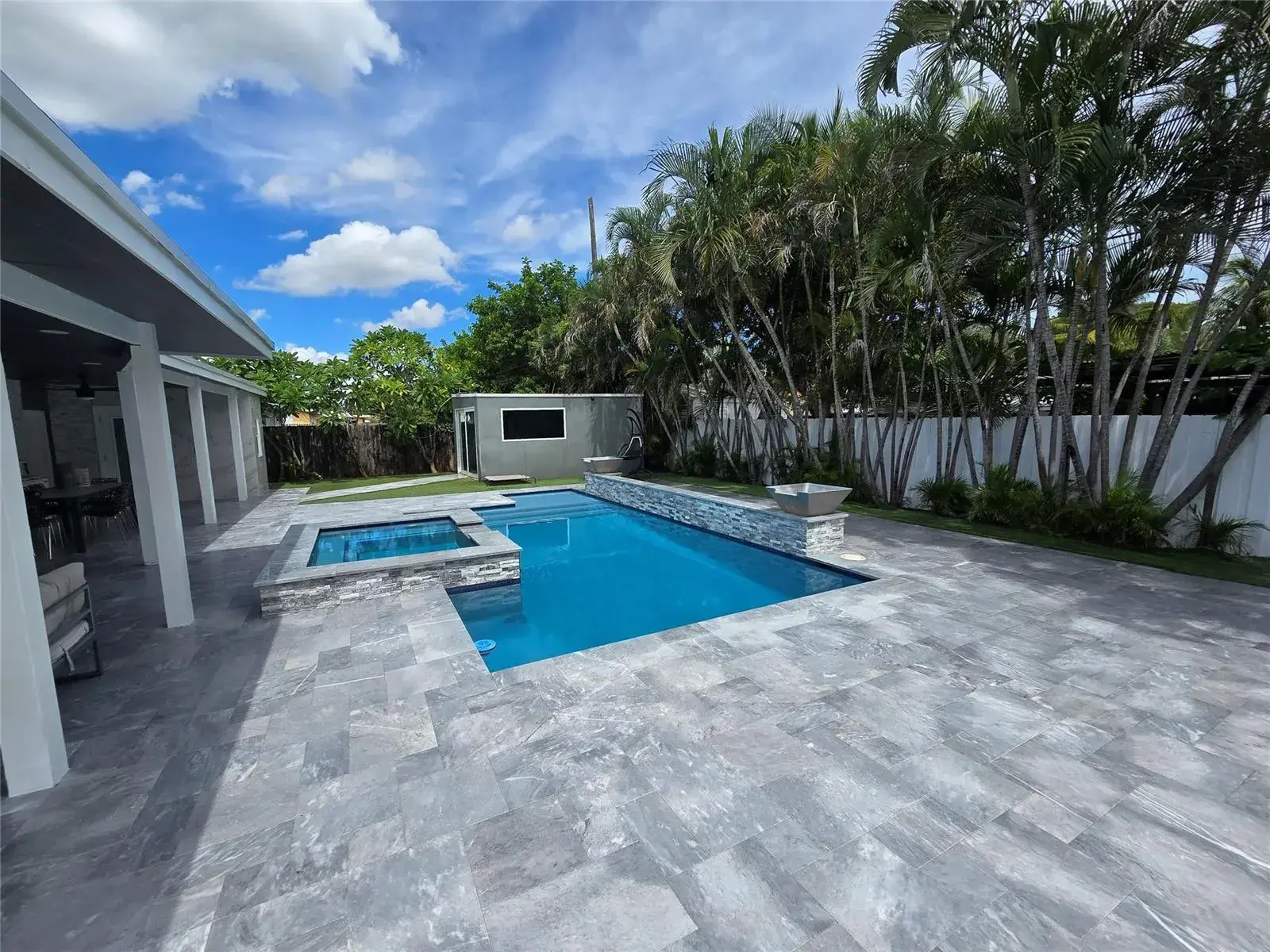 3 bedroom 2 bath Residential for sale at 2340 NE 8th Avenue, Pompano Beach FL 33064
