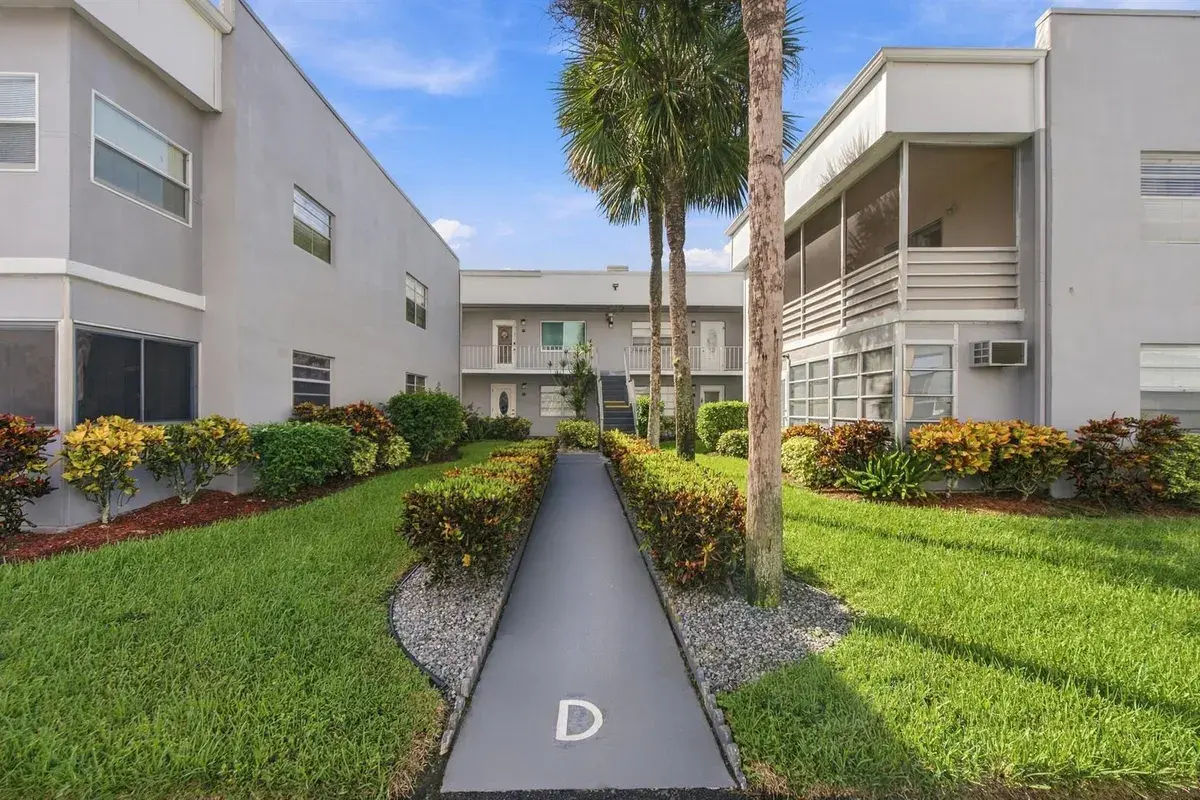 186 Burgundy D, Delray Beach FL 33484
