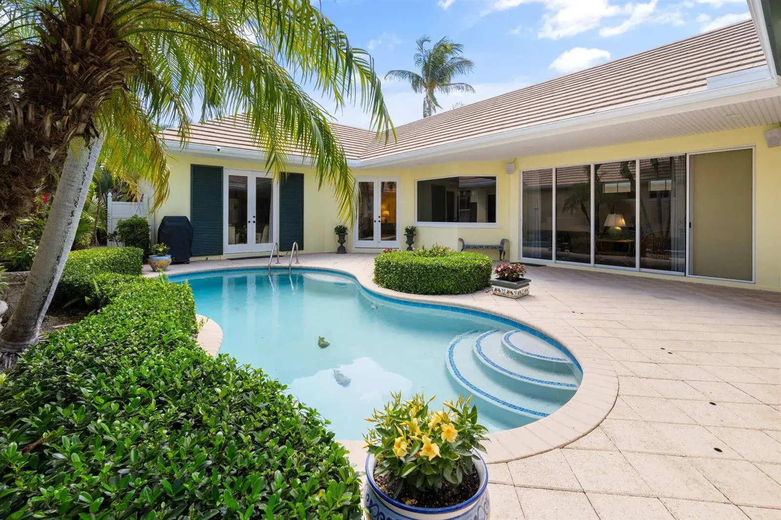 3 bedroom 3 bath Residential for sale at 2131 SEA MIST Court, Vero Beach FL 32963