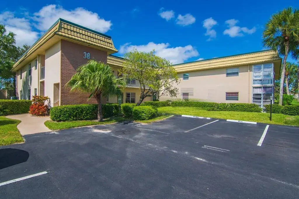 38 Vis Gdns Trail, Vero Beach FL 32962