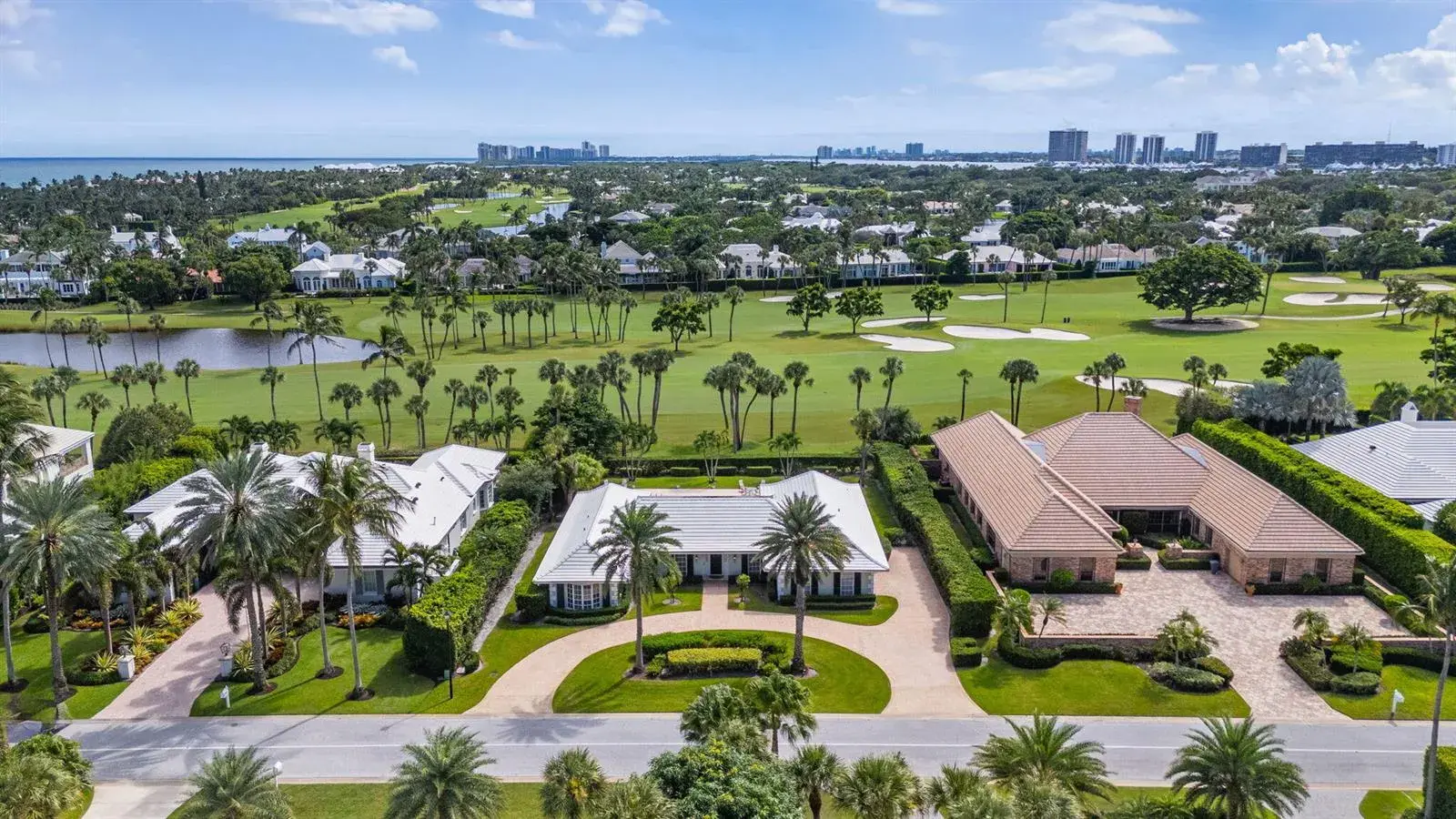 4 bedroom 4 bath Residential for sale at 934 Palm Way, North Palm Beach FL 33408