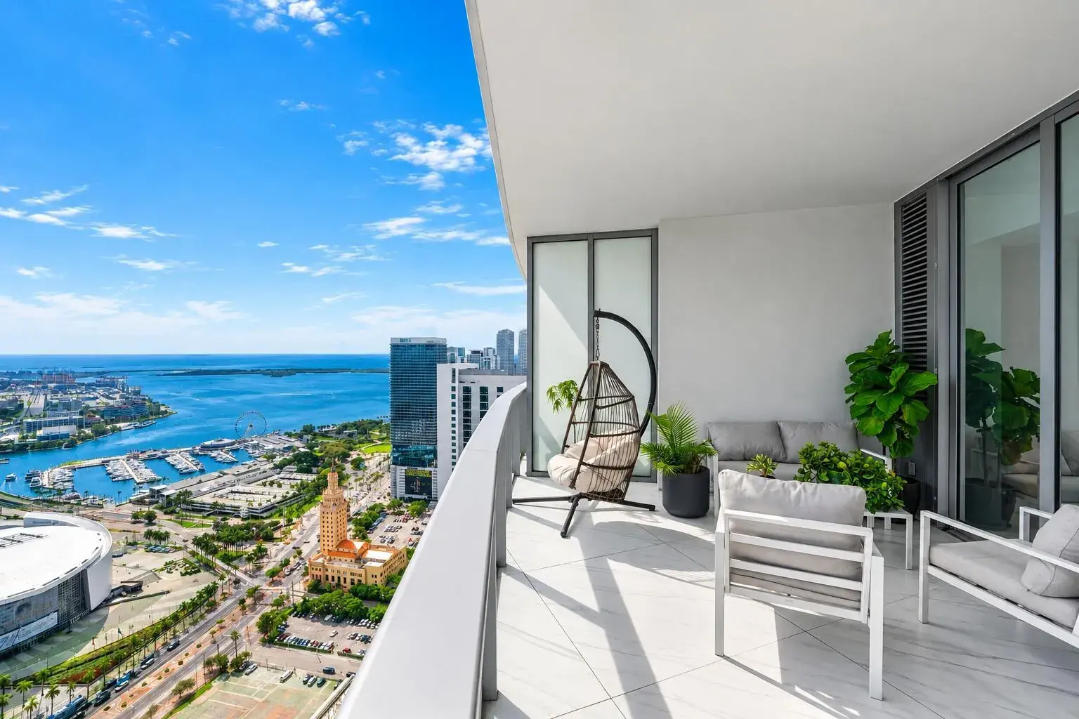 2 bedroom 3 bath Residential for sale at 851 NE 1st Avenue # 4403, Miami FL 33132