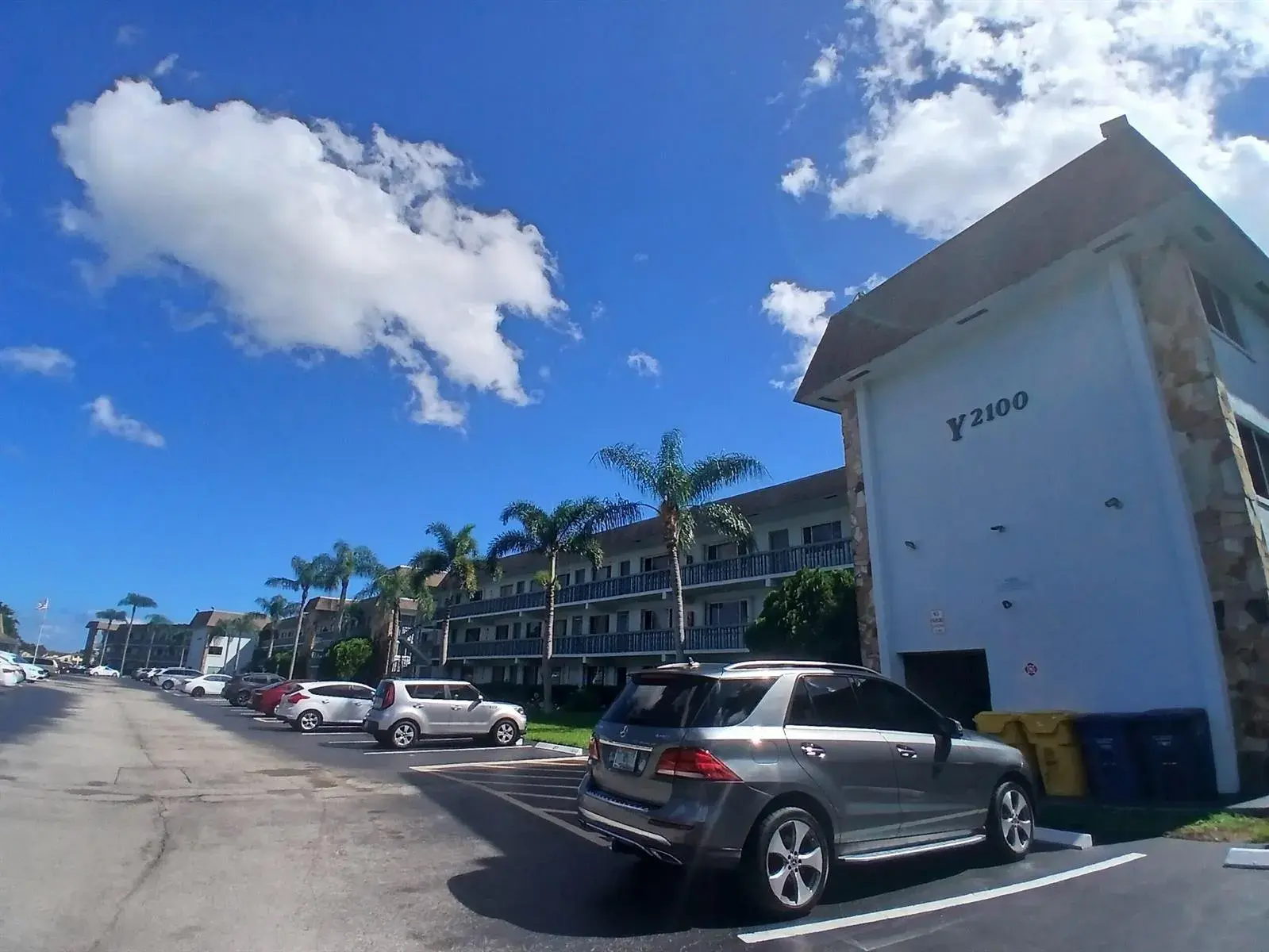 1 bedroom 1 bath Residential for sale at 2100 SPRINGDALE # 108, Palm Springs FL 33461