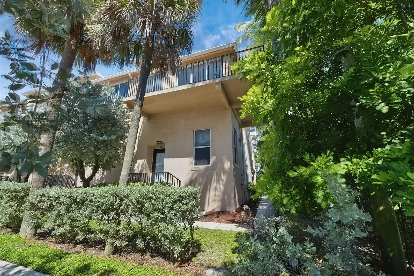 2 bedroom 2 bath Residential for sale at 840 SE 20TH Avenue, Deerfield Beach FL 33441