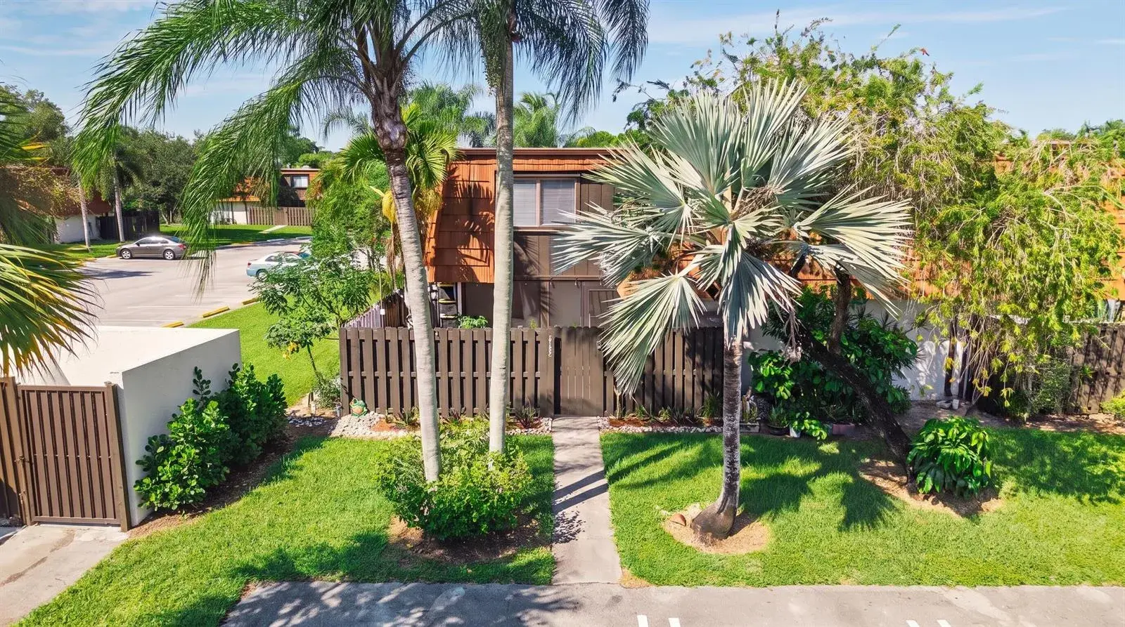 3 bedroom 2 bath Residential for sale at 2185 WHITE PINE Circle # C, FL 33415