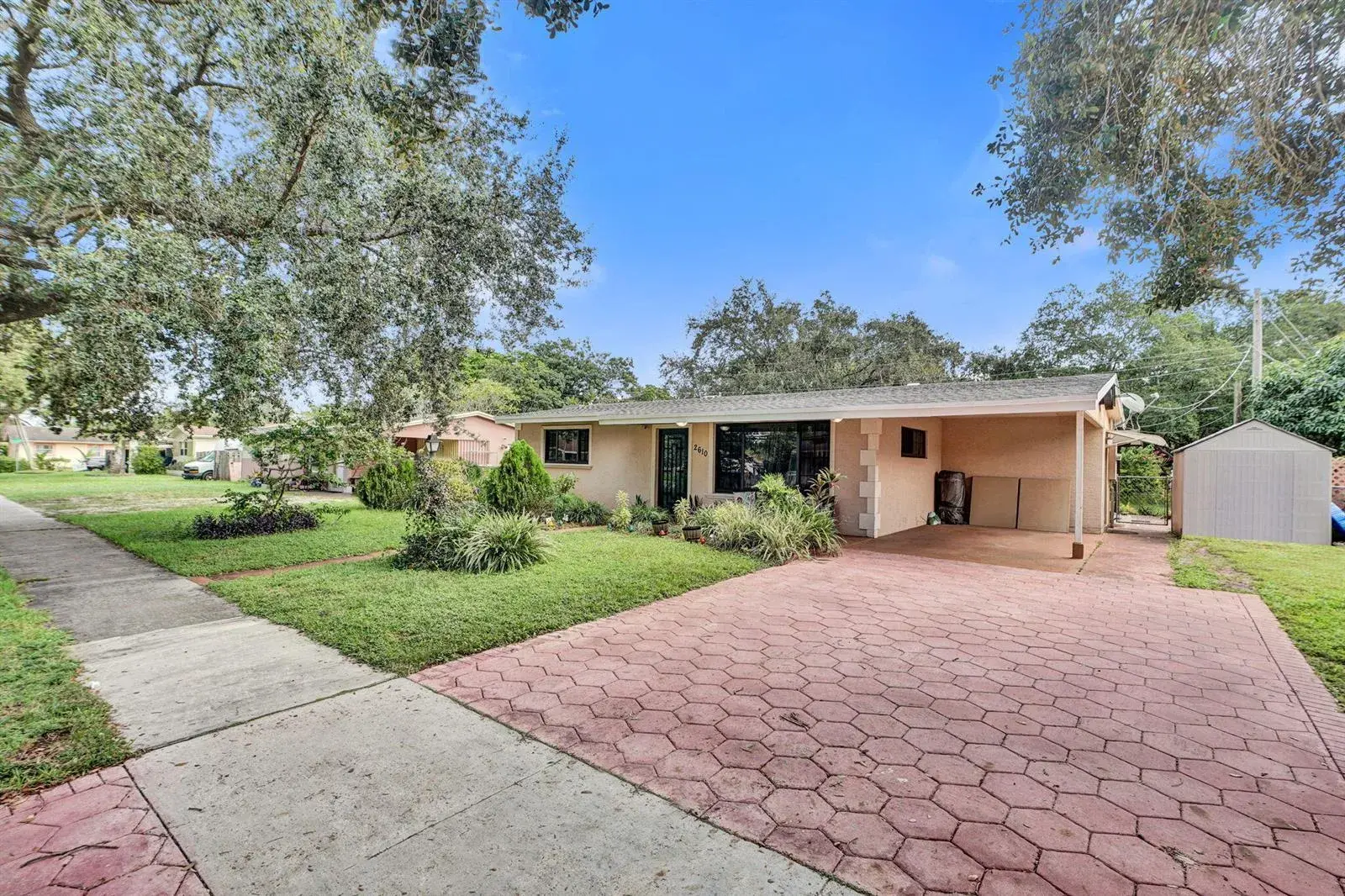 2610 NW 74TH Avenue, Hollywood FL 33024