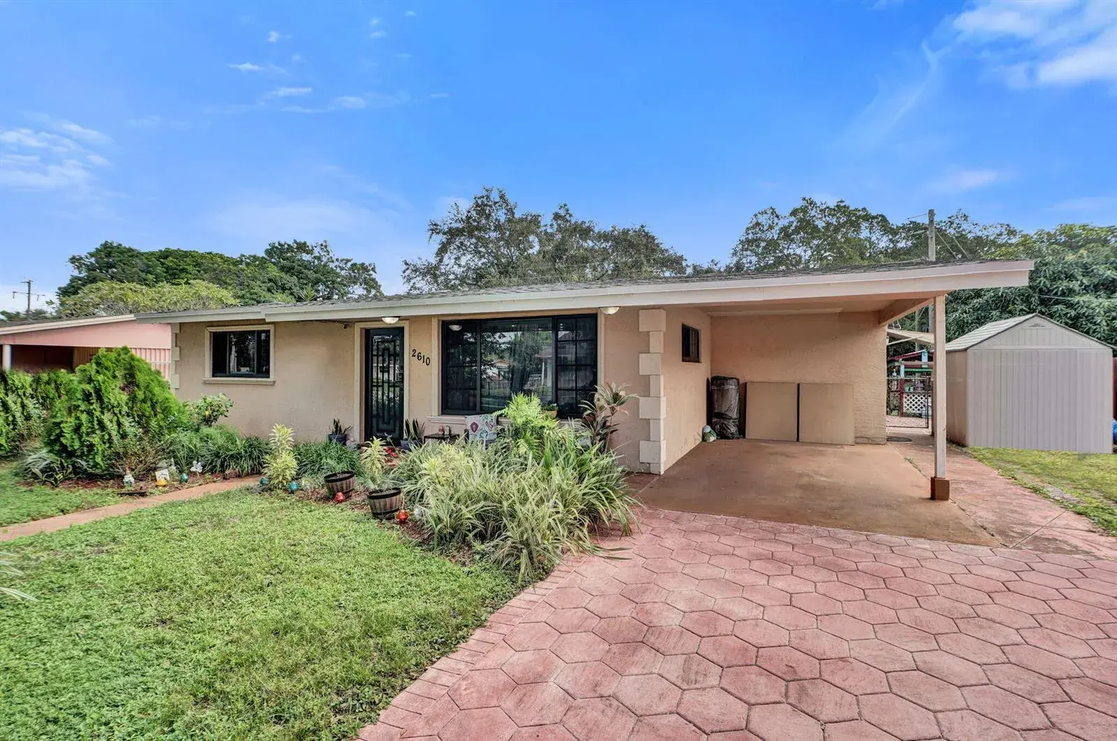 2610 NW 74TH Avenue, Hollywood FL 33024