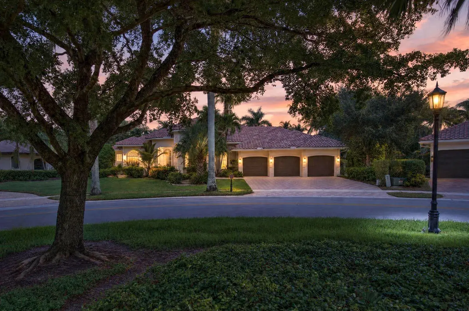 6 bedroom 5 bath Residential for sale at 2476 Poinciana Lane, Weston FL 33327