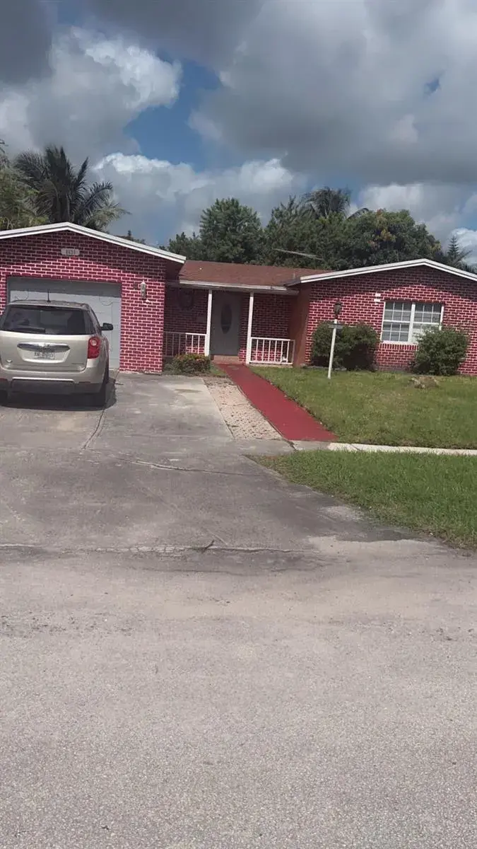 3 bedroom 2 bath Residential for sale at 6631 SW 7TH Place, North Lauderdale FL 33068