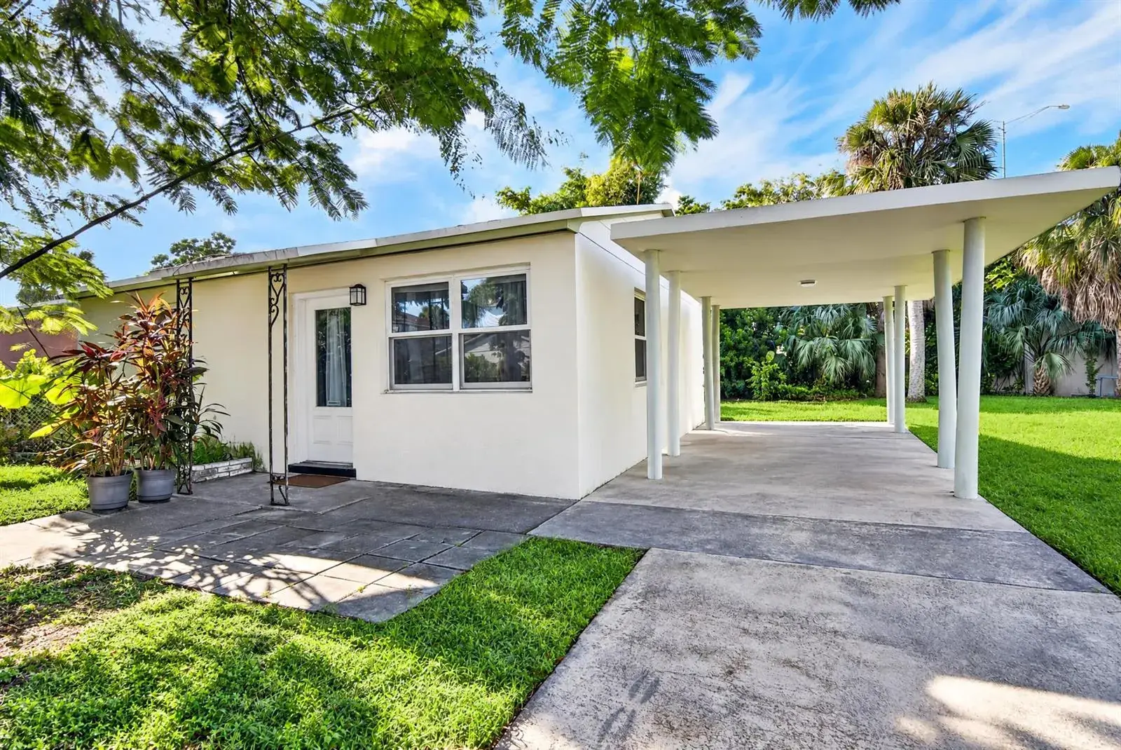 1340 Longwood Street, West Palm Beach FL 33401