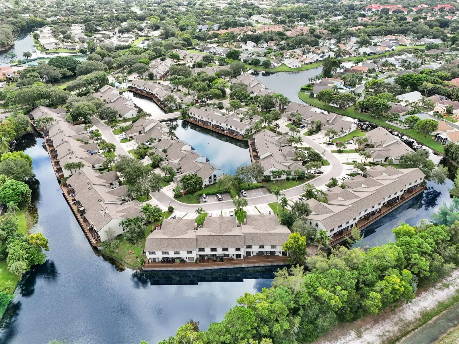 4 bedroom 2 bath Residential for sale at 1703 LANDINGS Boulevard, FL 33413