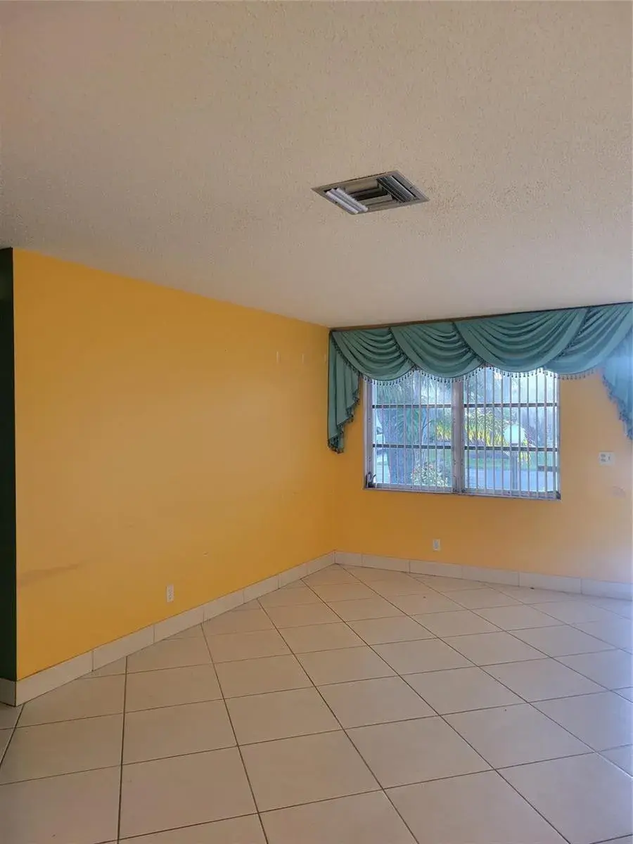 1170 NW 90th Avenue, Plantation FL 33322