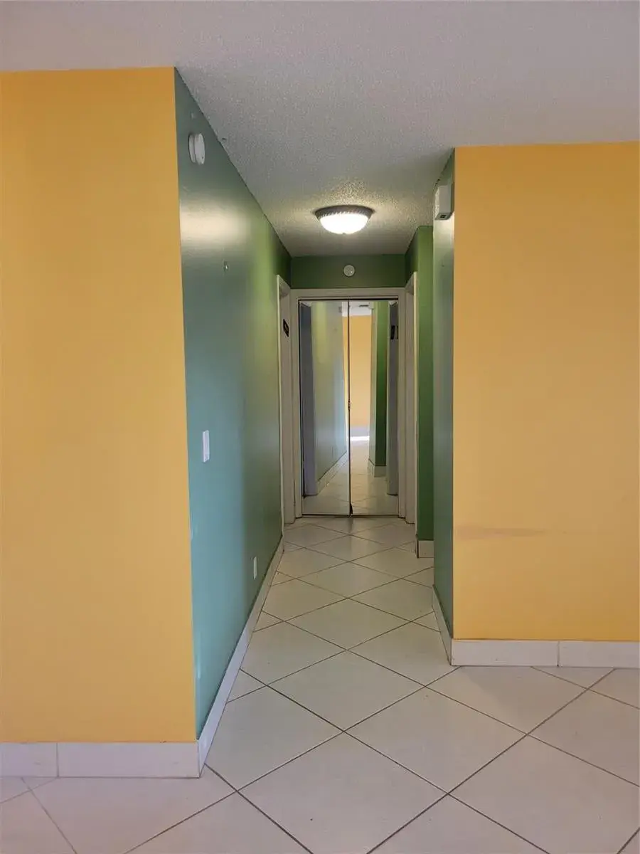 1170 NW 90th Avenue, Plantation FL 33322