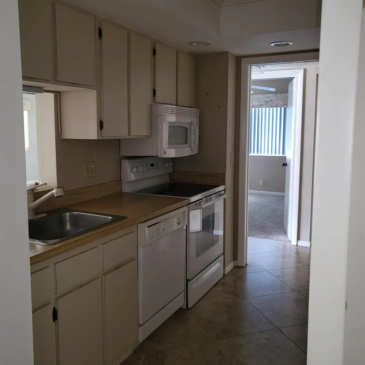 3212 STRAWFLOWER Way # 220, Lake Worth FL 33467
