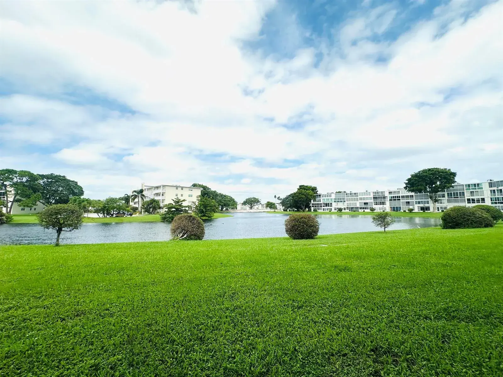 1 bedroom 1 bath Residential for sale at 1030 Ashby D, Deerfield Beach FL 33442