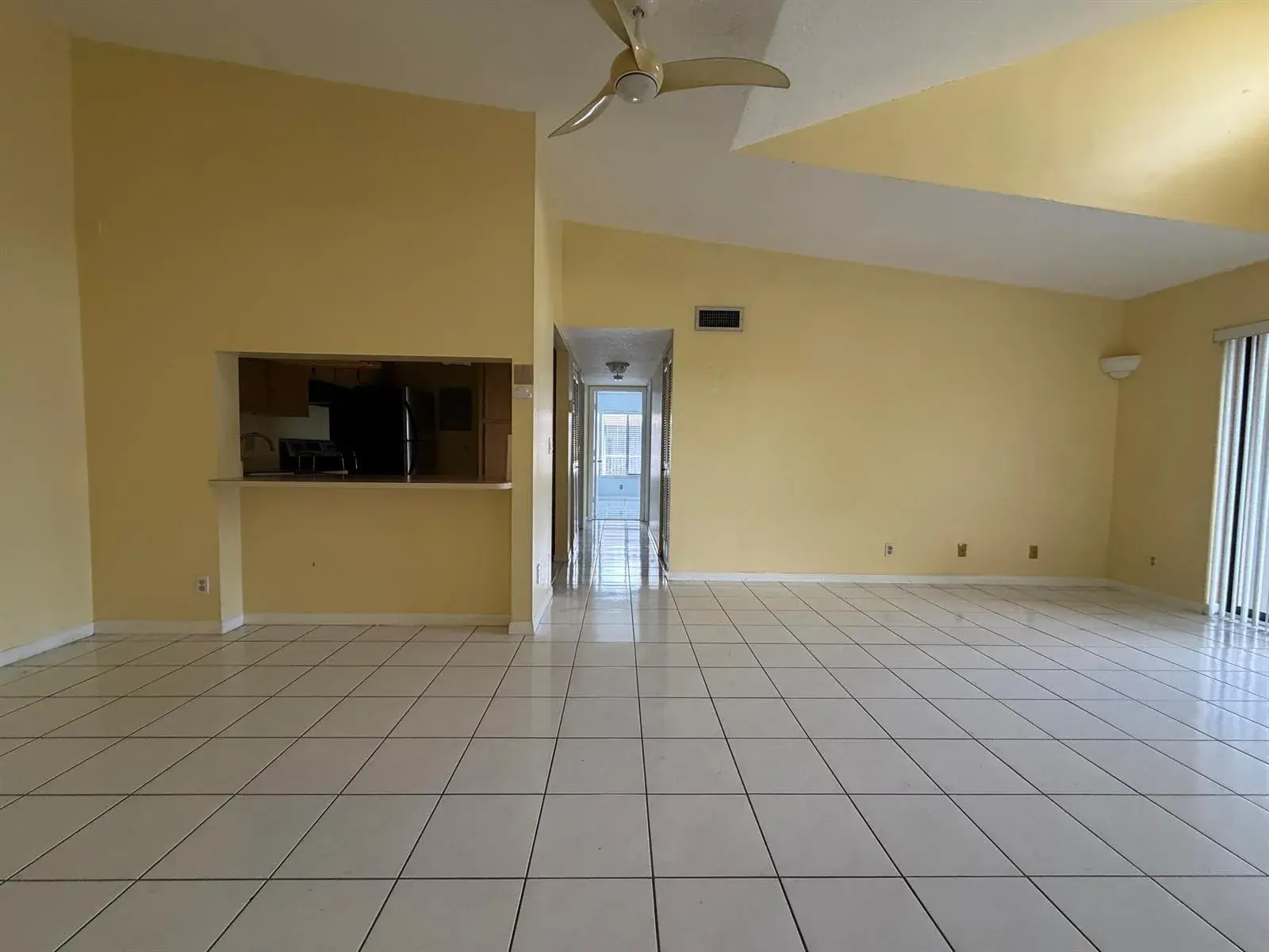 2 bedroom 2 bath Residential for sale at 202 Foxtail Drive # H3, FL 33415