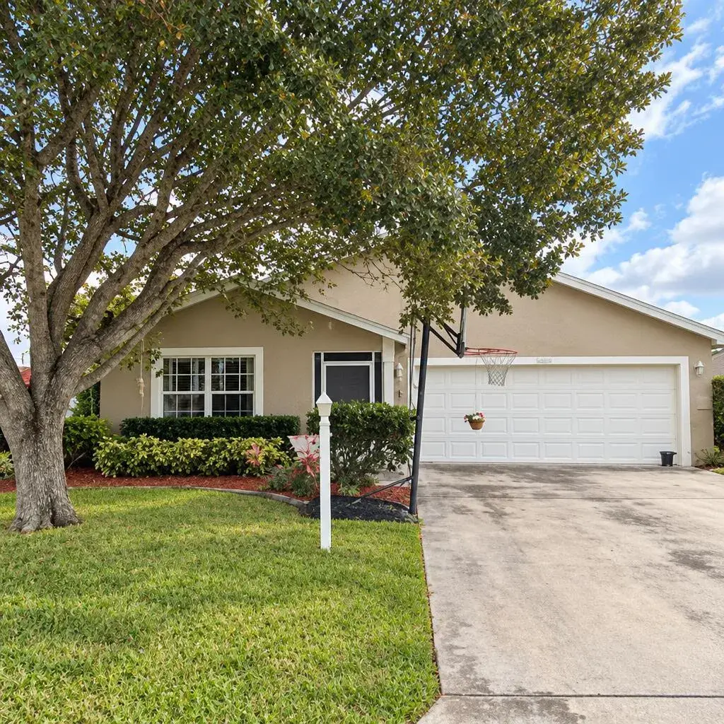 3 bedroom 2 bath Residential for sale at 8920 SW Chrysler Circle, Stuart FL 34997