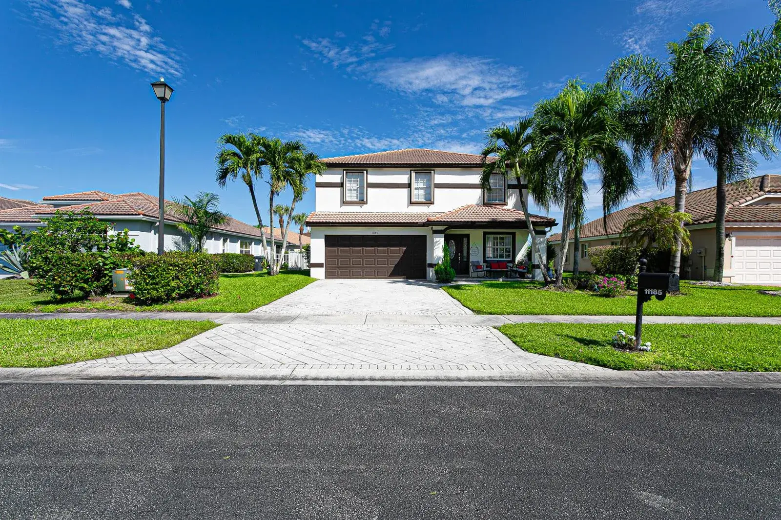 4 bedroom 2 bath Residential for sale at 11185 Grandview Manor, Wellington FL 33414