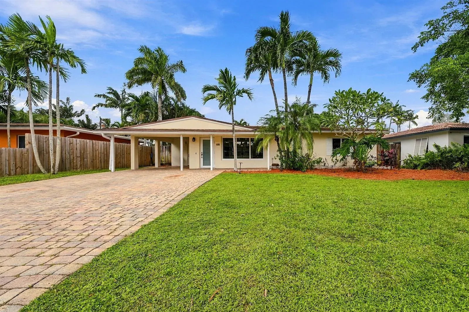 2 bedroom 2 bath Residential for sale at 617 NW 28TH Court, Wilton Manors FL 33311