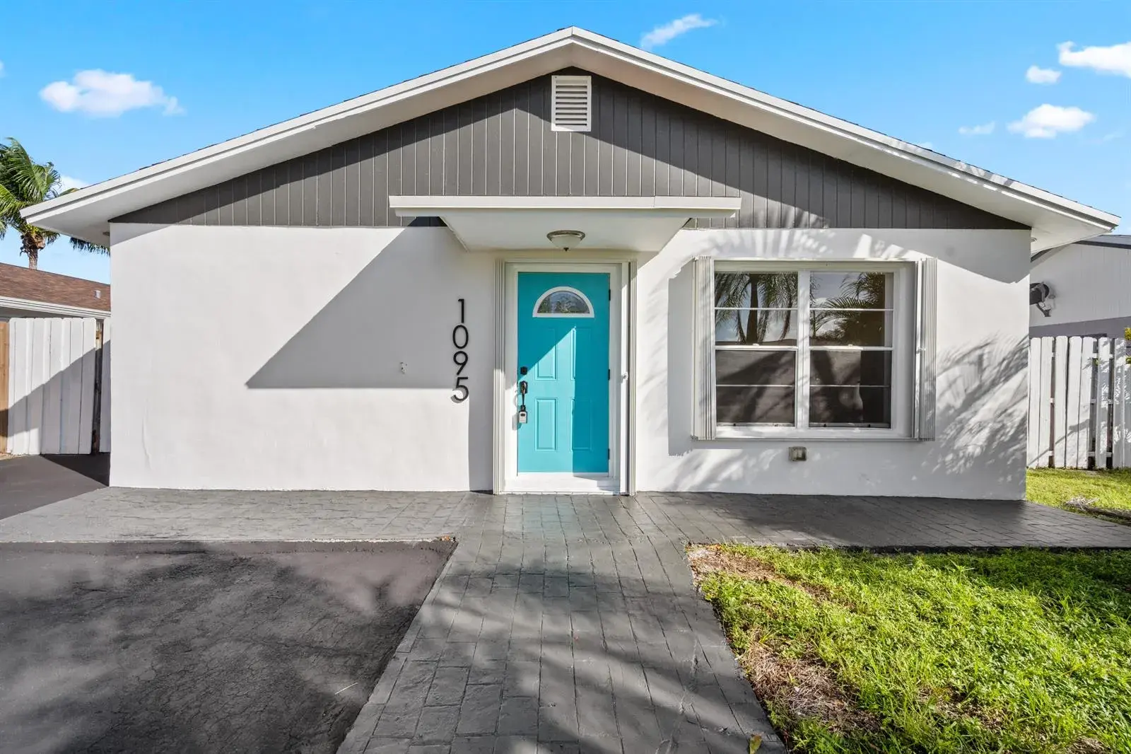1095 Chickasaw Street, Jupiter FL 33458