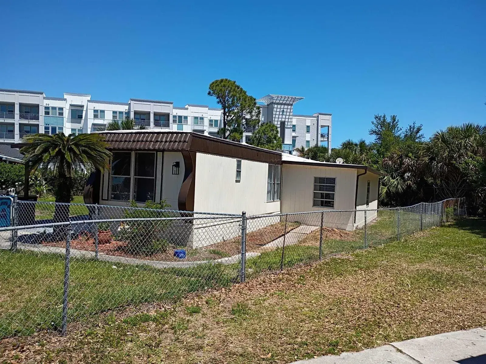 3 bedroom 2 bath Residential for sale at 2591 AMBERLY Road NE, Palm Bay FL 32905