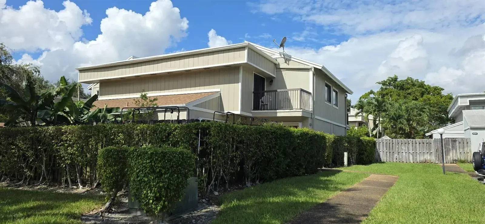 2 bedroom 2 bath Residential for sale at 631 NW 132nd Terrace, Plantation FL 33325