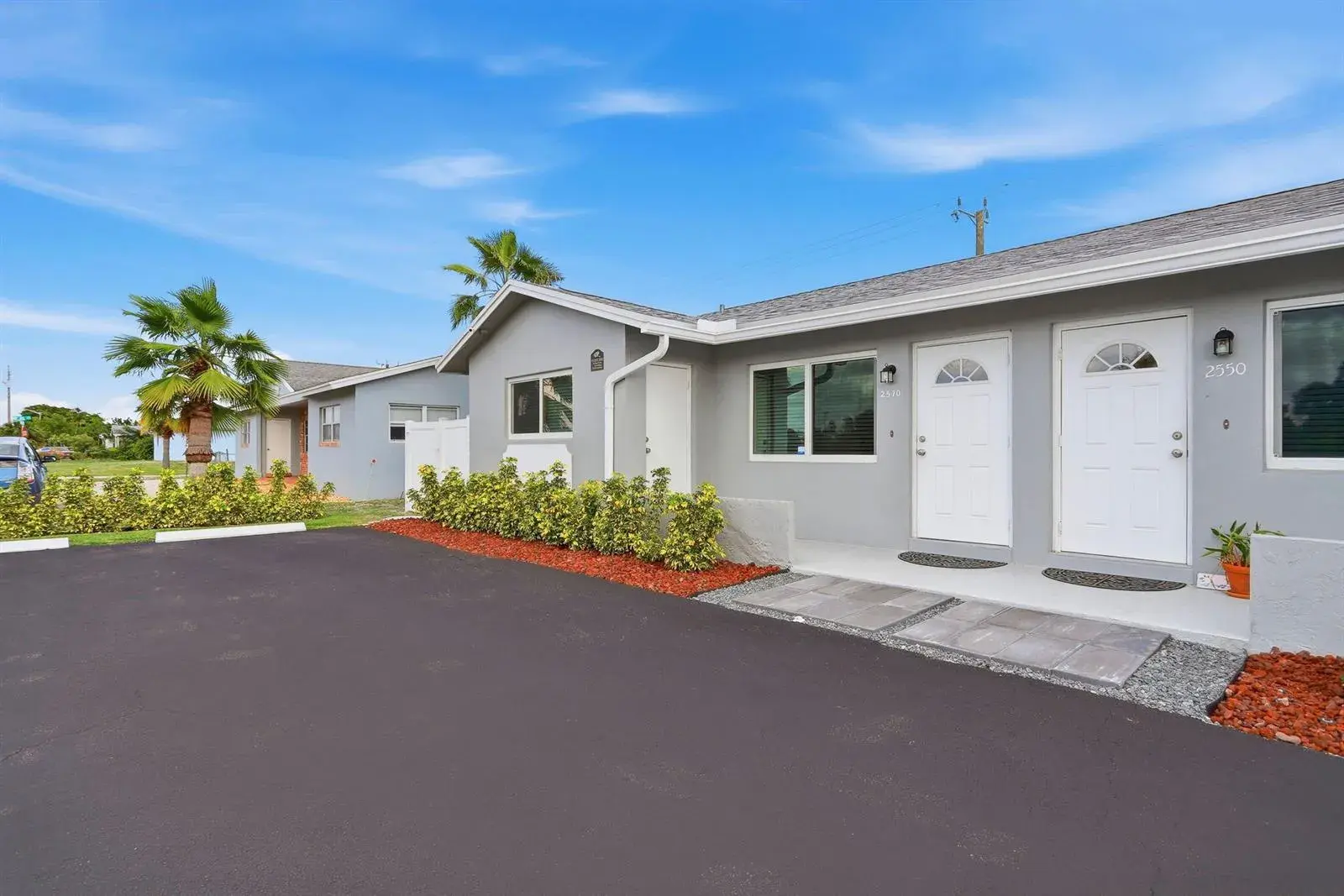 2550 N DIXIE Highway, Boca Raton FL 33431