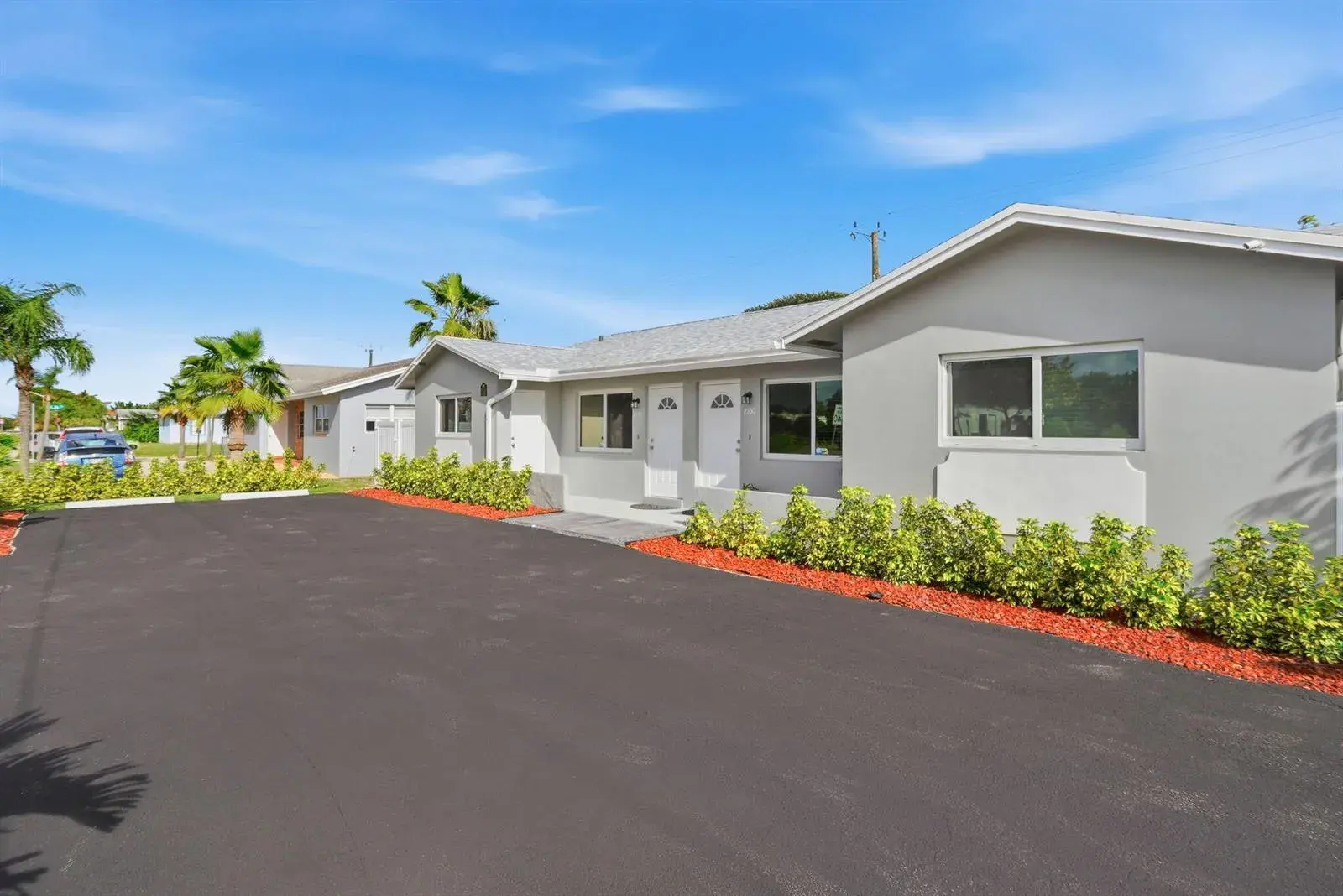2550 N DIXIE Highway, Boca Raton FL 33431