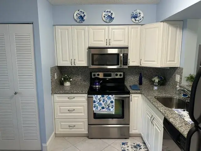 260 NW 76th Avenue # 108, Margate FL 33063