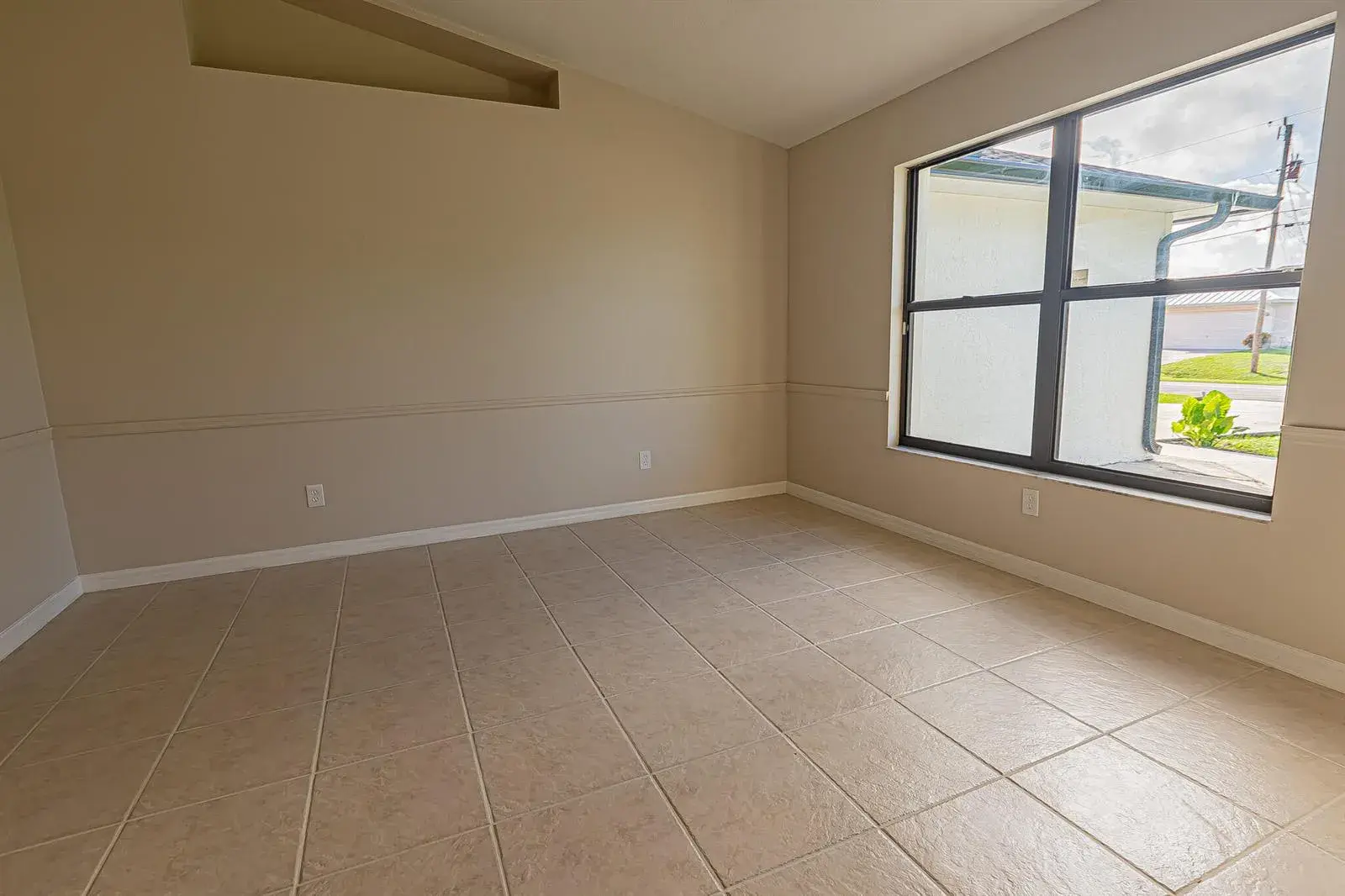 2291 SW Jay Avenue, Port St. Lucie FL 34953