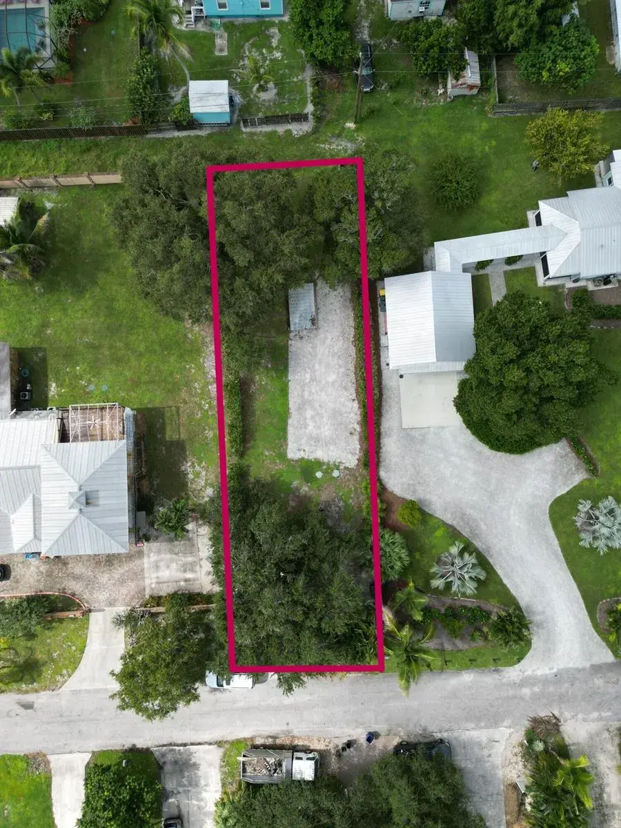 5028 SE DRIFTWOOD Avenue, Stuart FL 34997