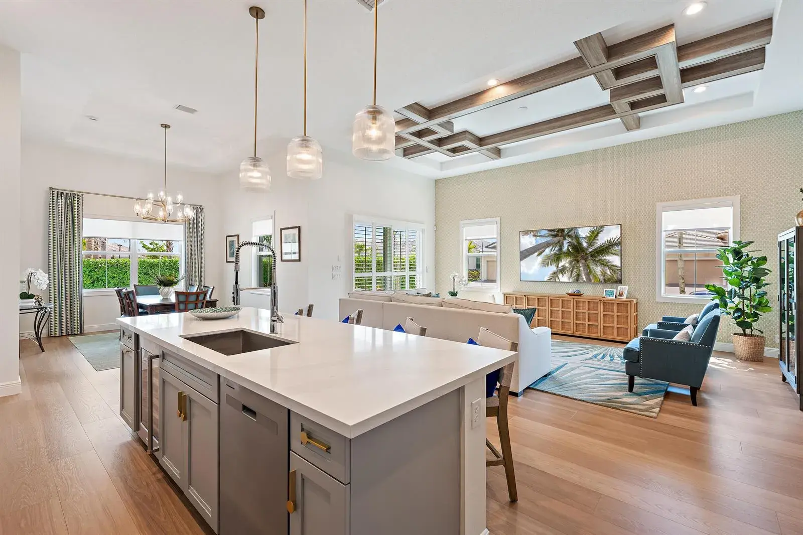 10038 Regency Way, Palm Beach Gardens FL 33412