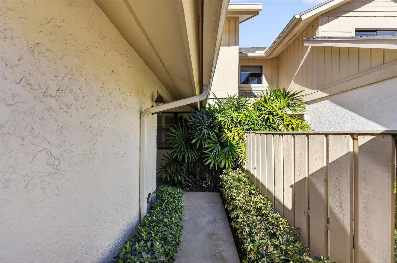 17053 Waterbend Drive # 132, Jupiter FL 33477