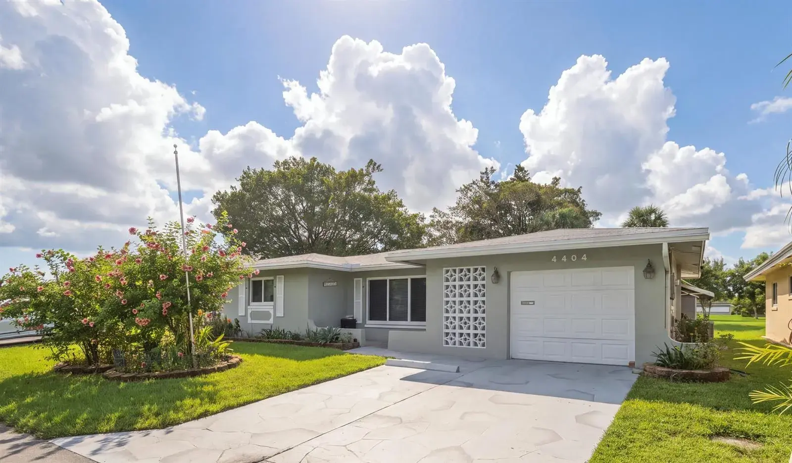 2 bedroom 2 bath Residential for sale at 4404 NW 45TH Court, Tamarac FL 33319