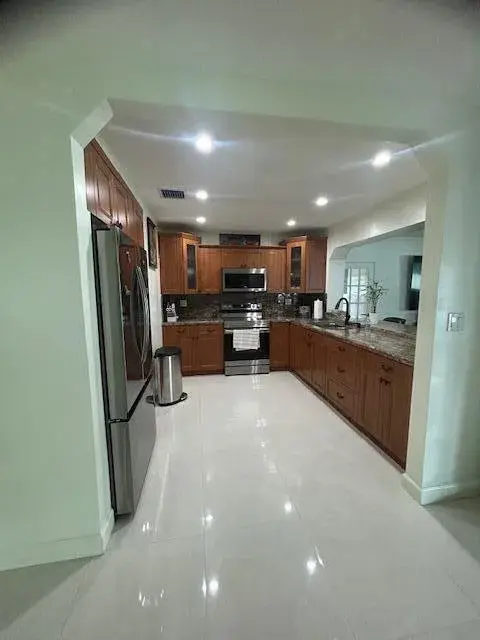 8555 NW 175TH Street, Hialeah FL 33015